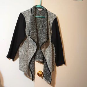 VGUC~Roz & Ali Gray Knit Open Waterfall Cardigan w/ Black Long Sleeves ~Size: 2X